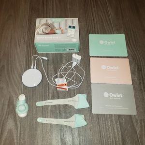 Owlet Smart Sock 2 mint green - complete set like new